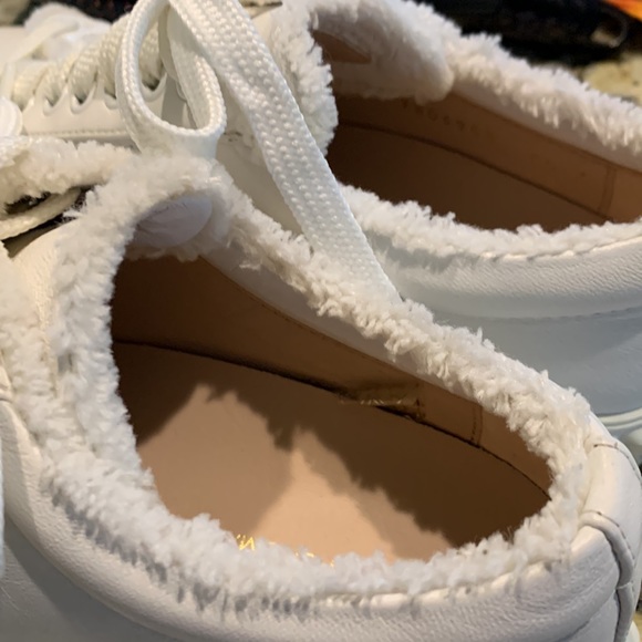 Stuart Weitzman Fringe Coverstory - Picture 13 of 14